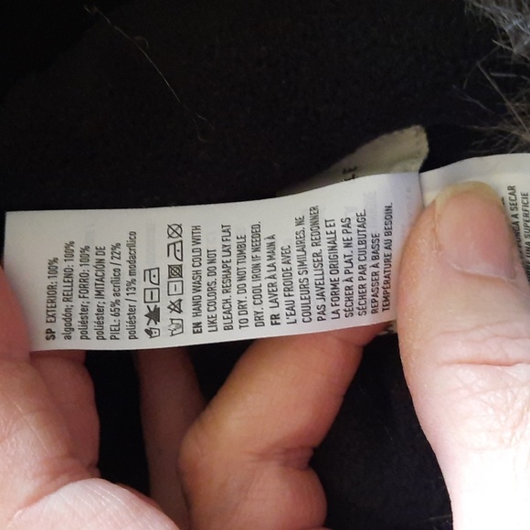 American Eagle Outfitters Red Plaid Faux Fur Lining Ear Flap Trapper Cap Hat OS - Picture 9 of 13